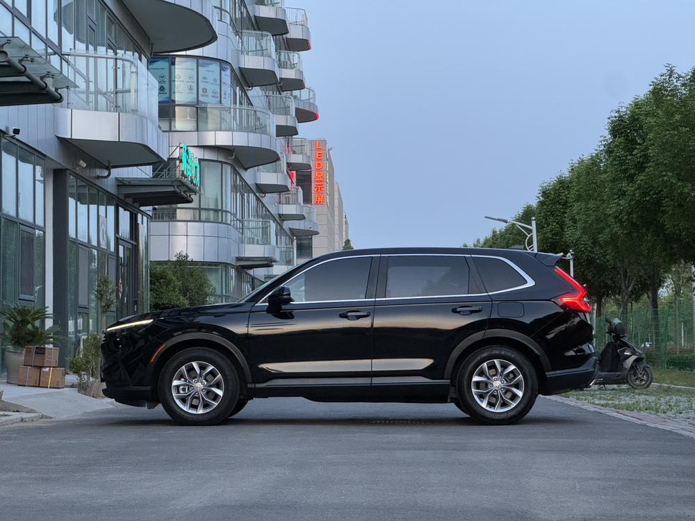 Honda CR-V 2023 car image #4
