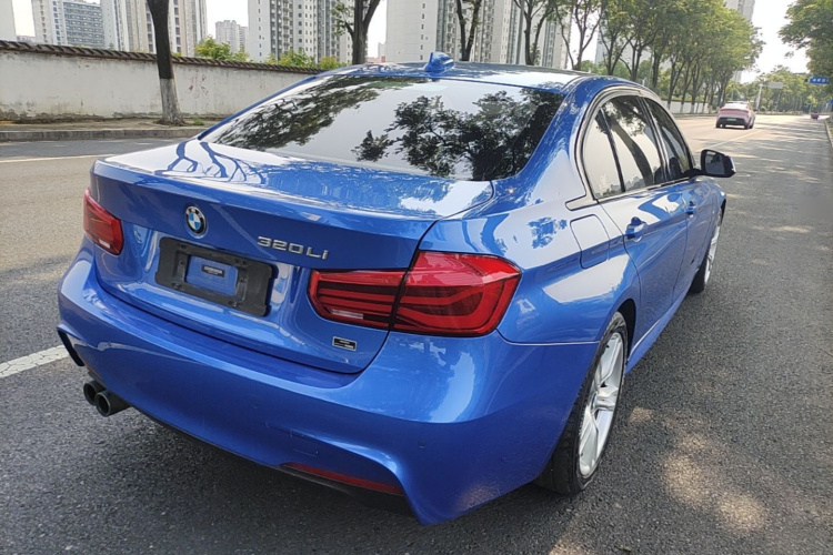 BMW 3 Series 2018 #7 BMW 3 Series 2018 car image #7