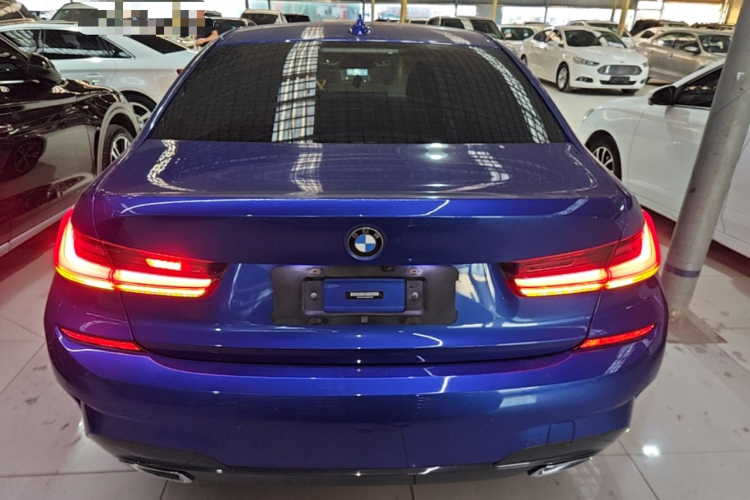 BMW 3 Series 2020 car image #4