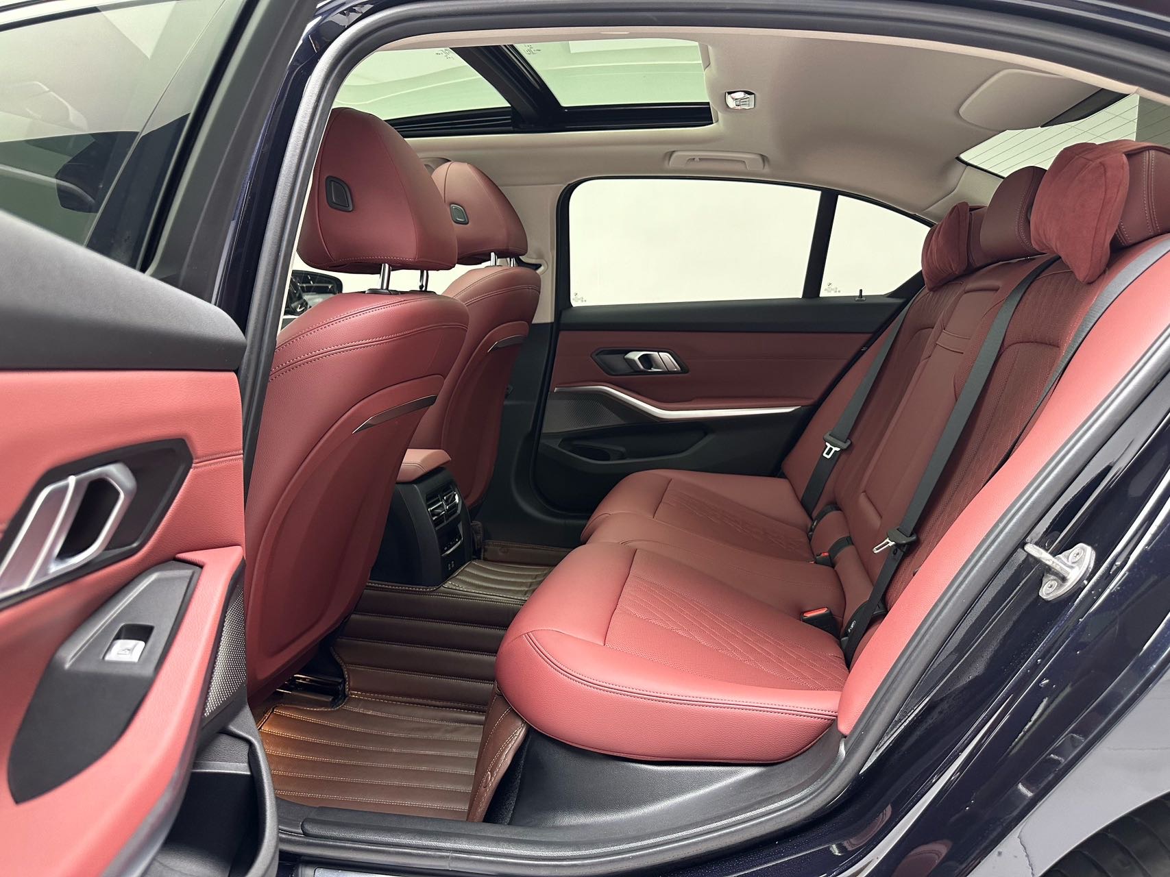 BMW 3 Series 2023 car image #4