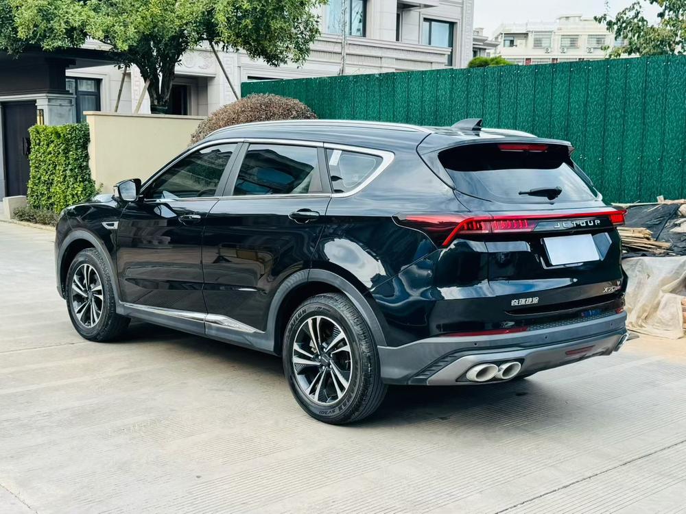 Jetour X70 PLUS 2022 car image #4