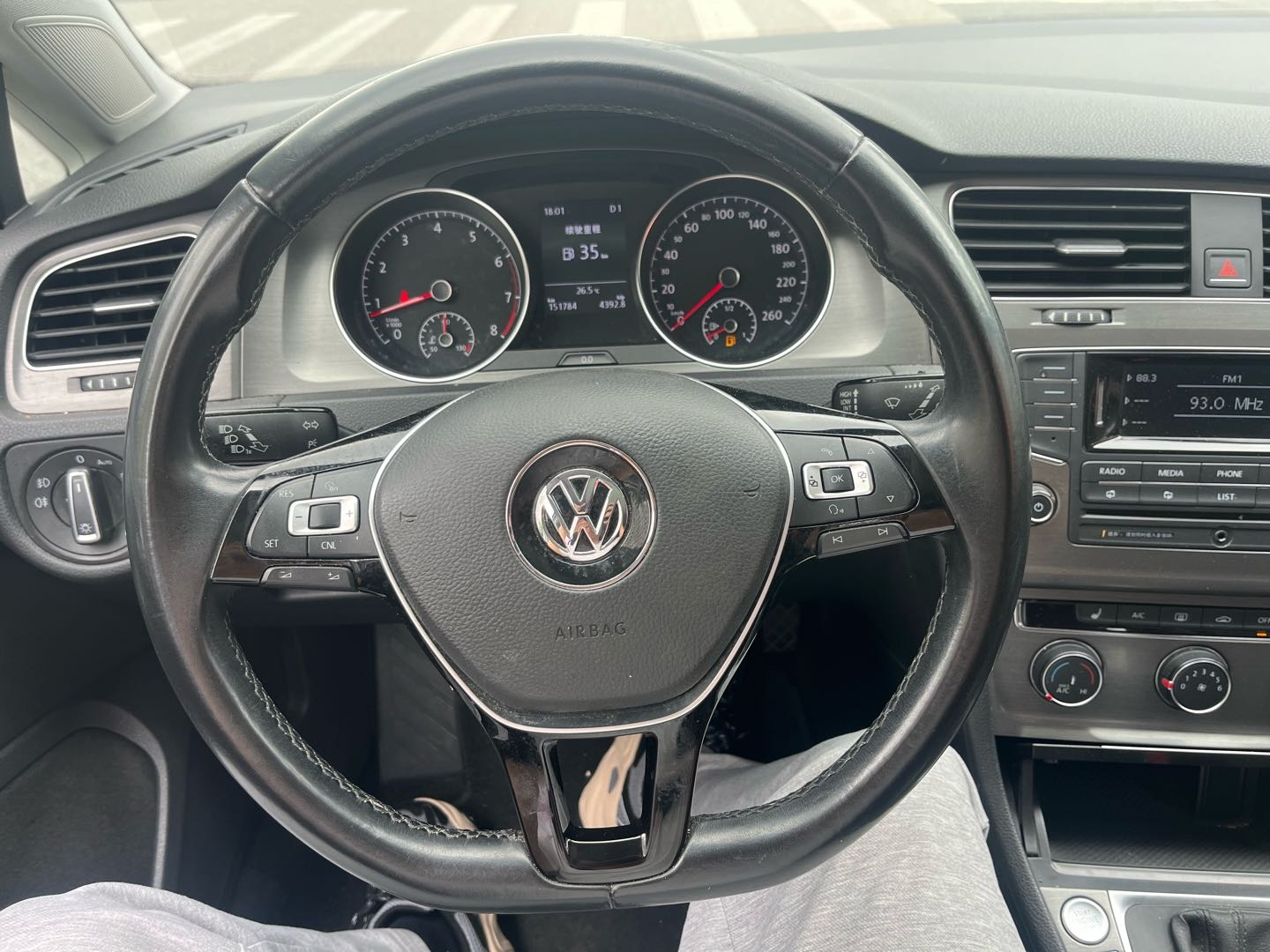 Volkswagen Golf 2015 car image #15