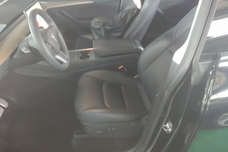 Tesla Model Y 2021 #15 Tesla Model Y 2021 car image #15