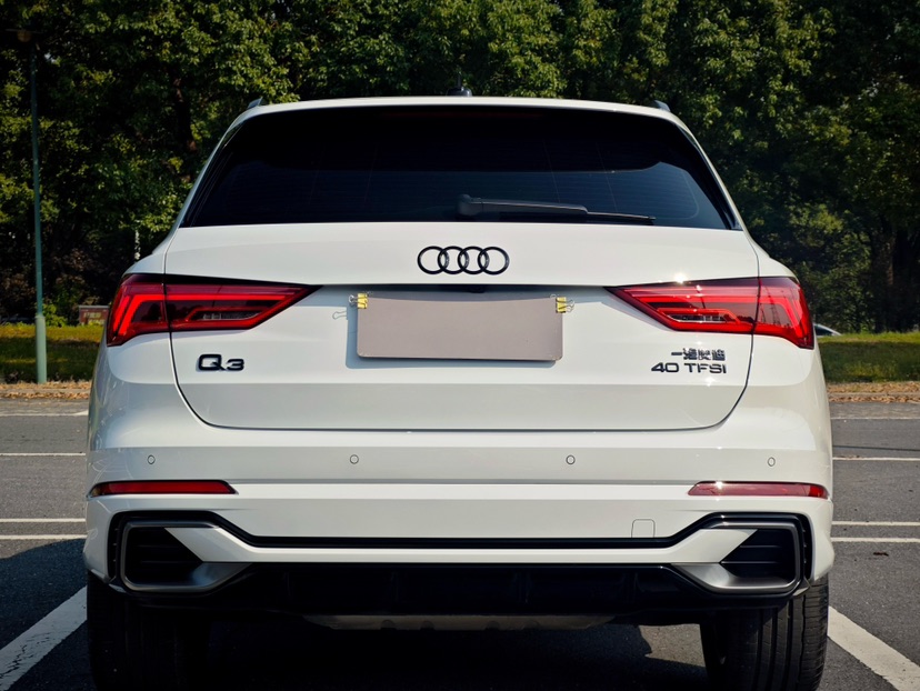 Audi Q3 2025 صورة سيارة #4