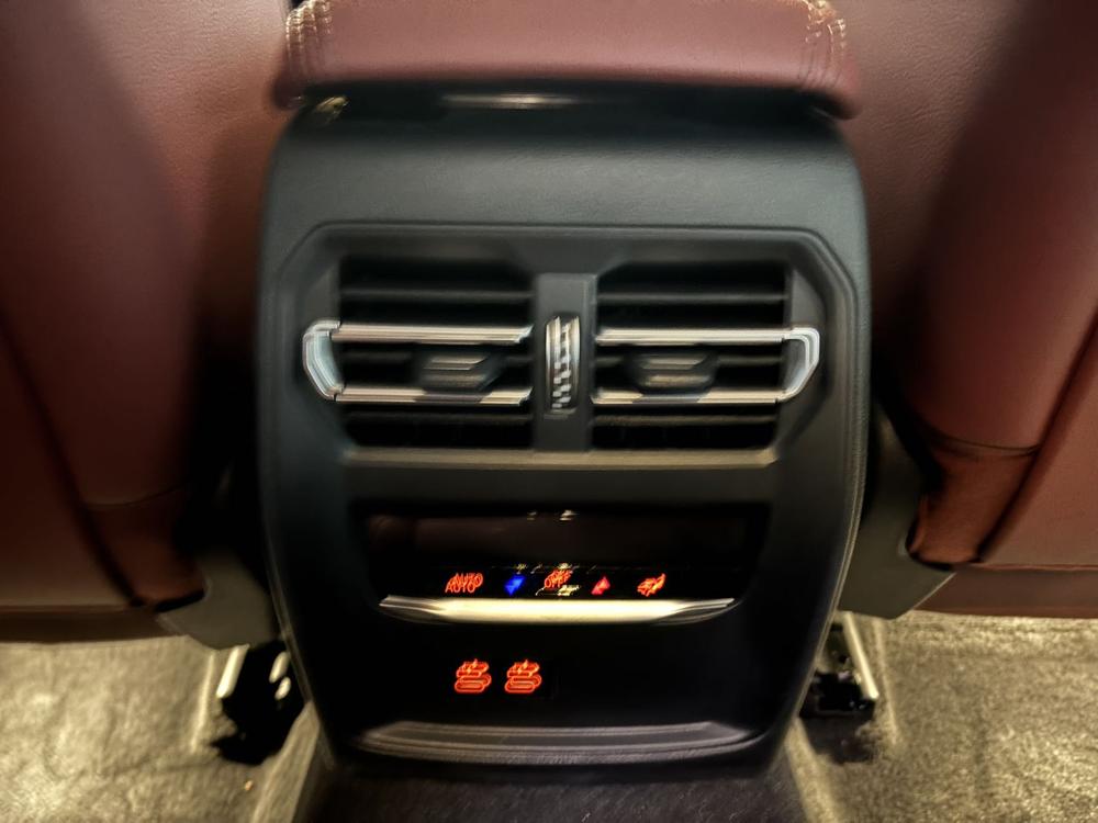 BMW 3 Series 2023 car image #12