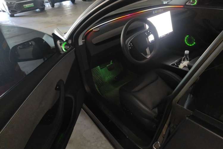 Tesla Model 3 2024 #13 Tesla Model 3 2024 car image #13