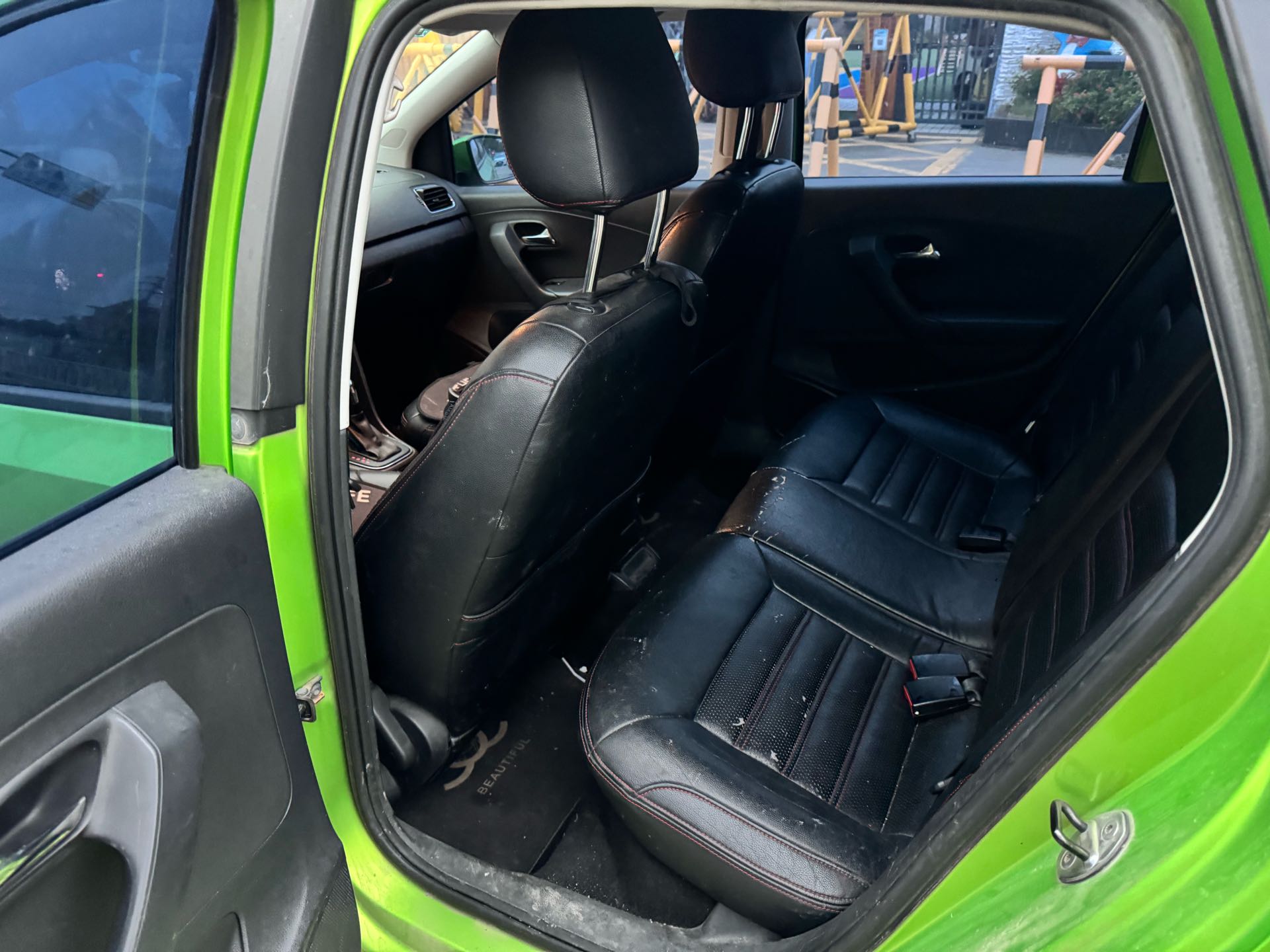 Volkswagen Polo 2015 car image #4