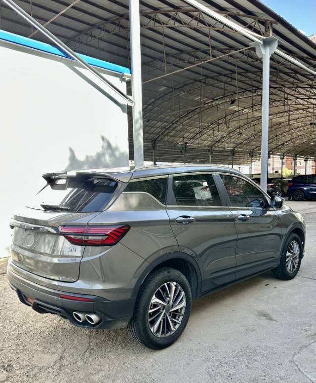 GEELY Coolray 2023 image de voiture #9