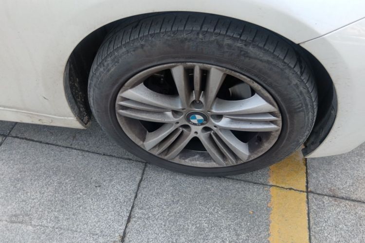 BMW 3 Series 2017 car image #9
