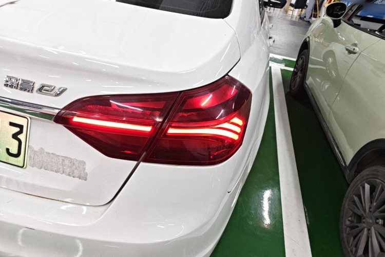 GEELY Emgrand New Energy 2021 car image #8