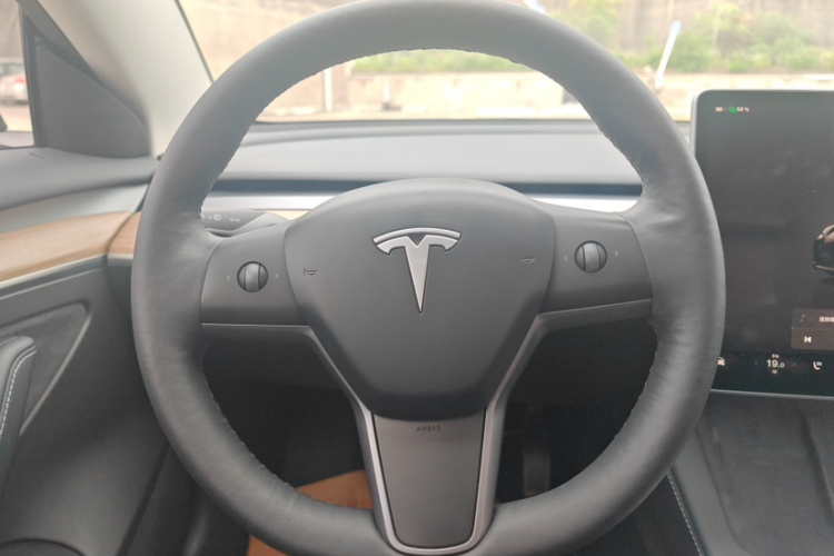 Tesla Model 3 2023 #13 Tesla Model 3 2023 car image #13