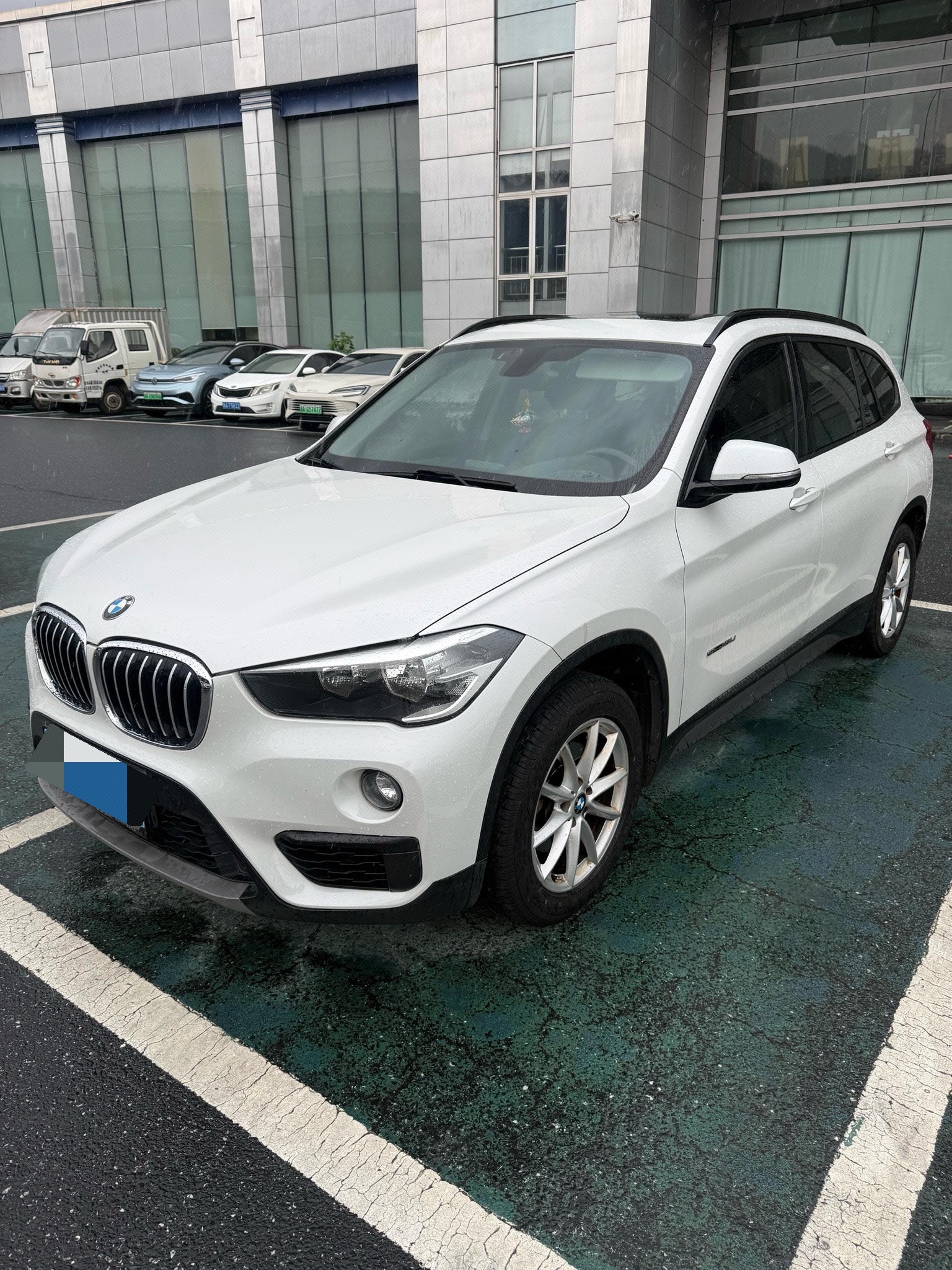 BMW X1 2017 BMW X1 2017 car image