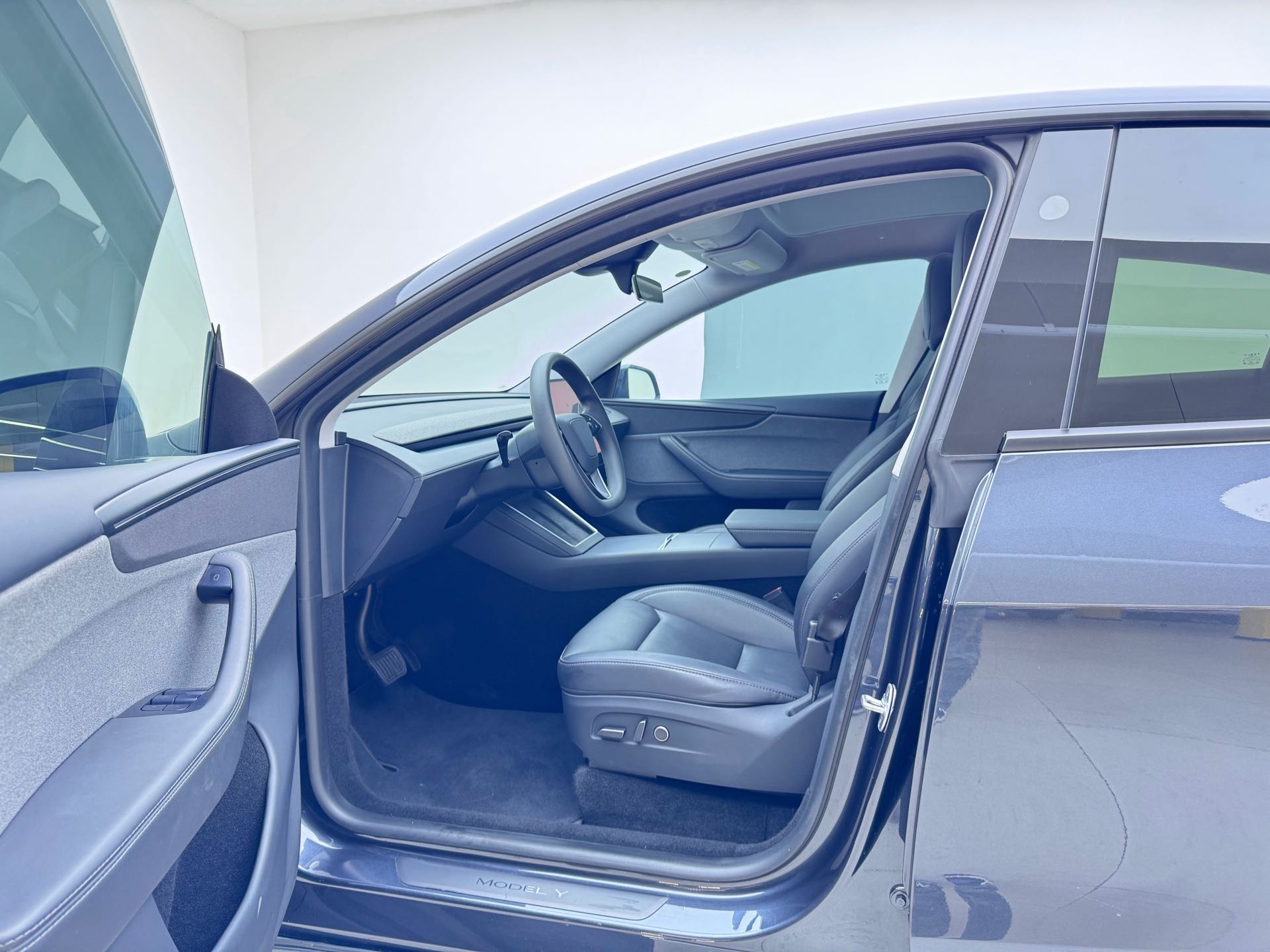 Tesla Model Y 2025 #2 Tesla Model Y 2025 imagen de coche #2