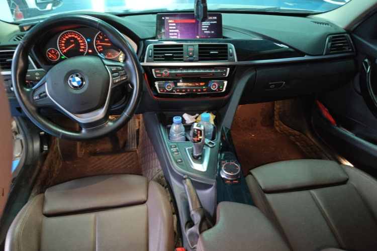 BMW 3 Series 2019 #10 BMW 3 Series 2019 car image #10