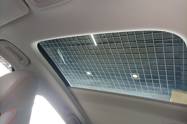 BYD Yuan Plus 2023 immagine di auto #18