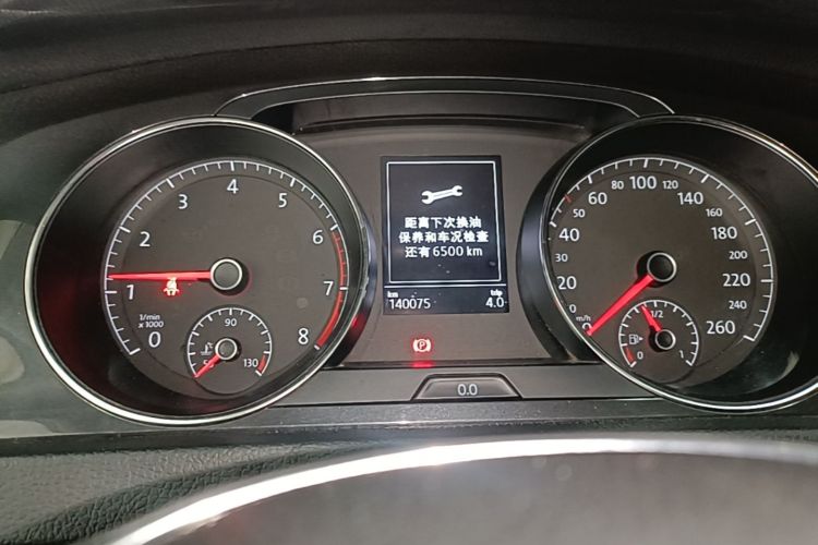 Volkswagen Golf 2019 car image #12