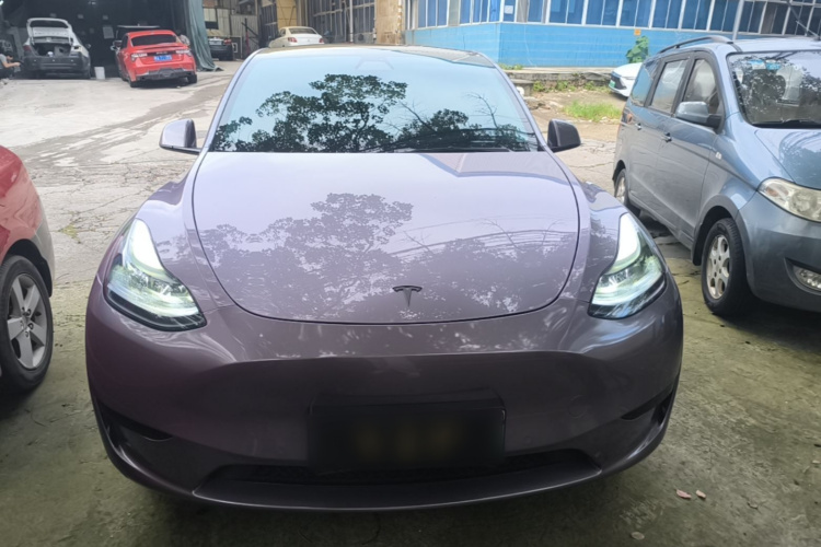 Tesla Model Y 2022 car image #3