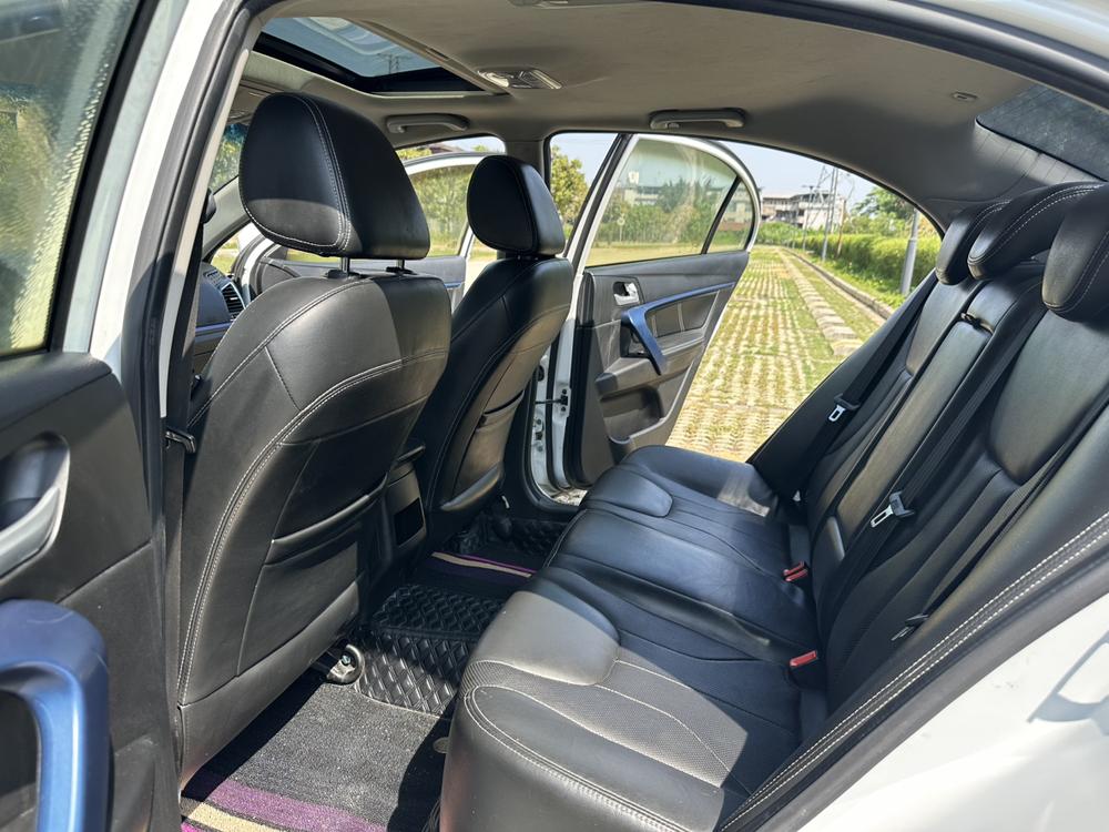 GEELY Emgrand 2016 car image #13
