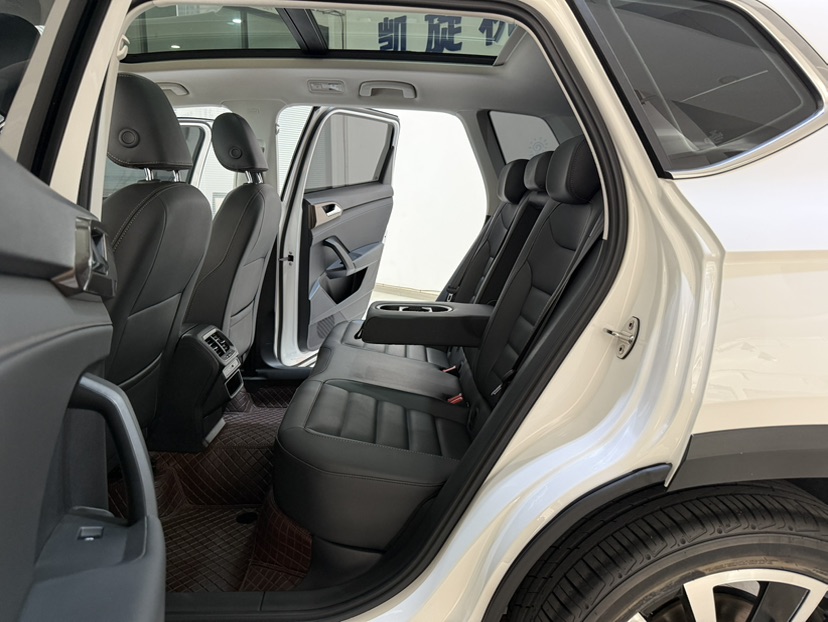 Volkswagen Tharu 2023 car image #7