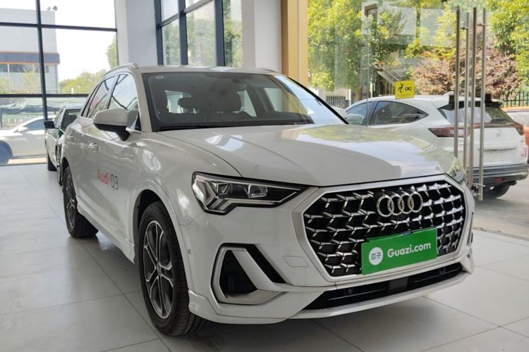 Audi Q3 2025 car image #4