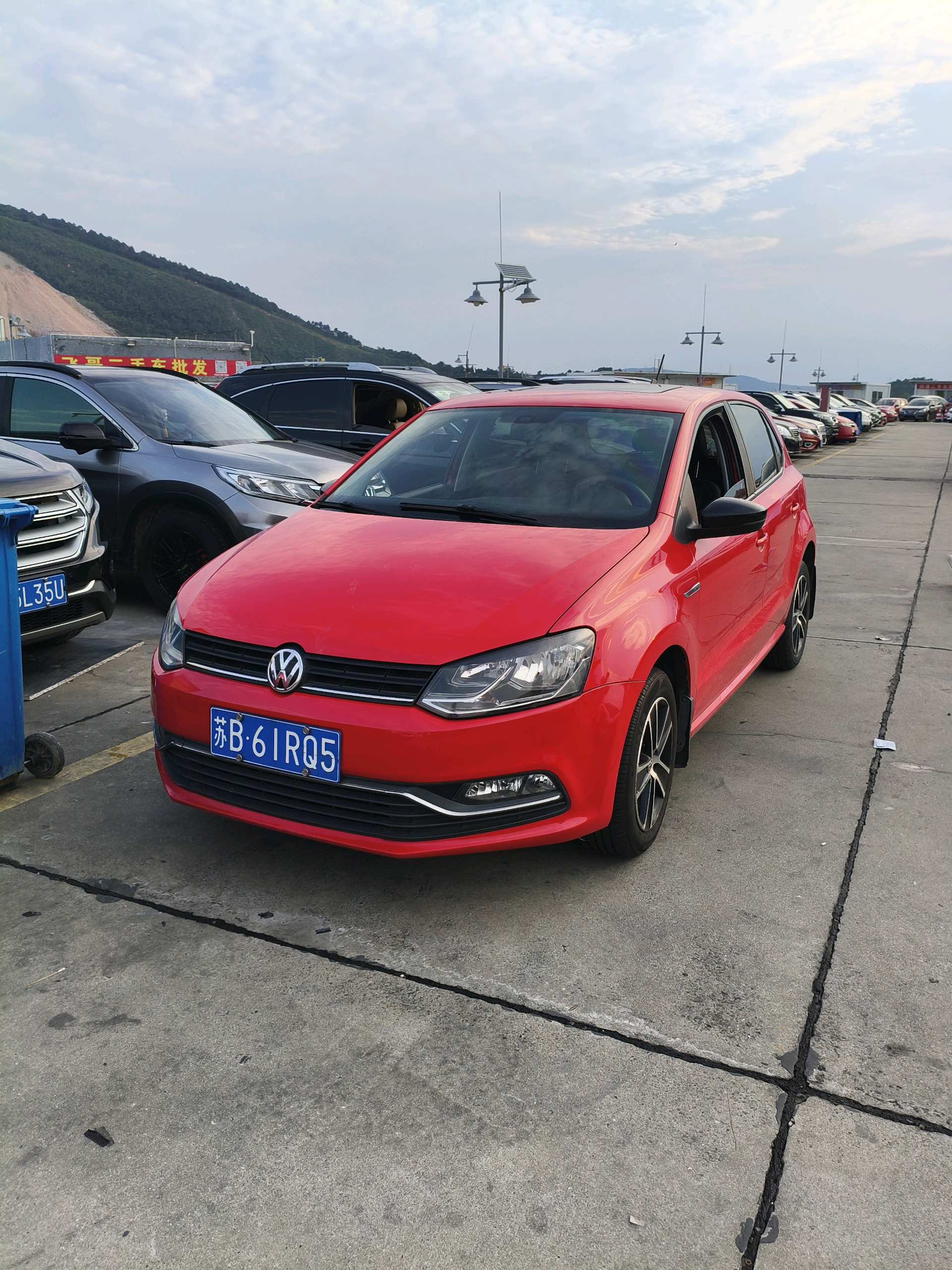 Volkswagen Polo 2014 car image 