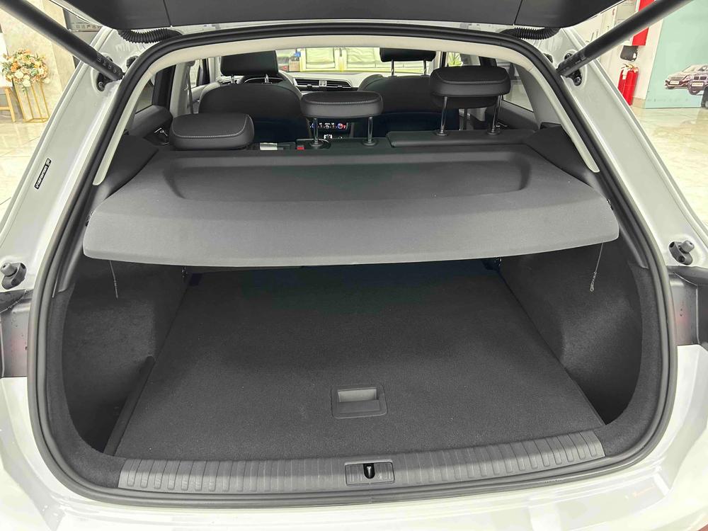 Audi Q3 2022 car image #25