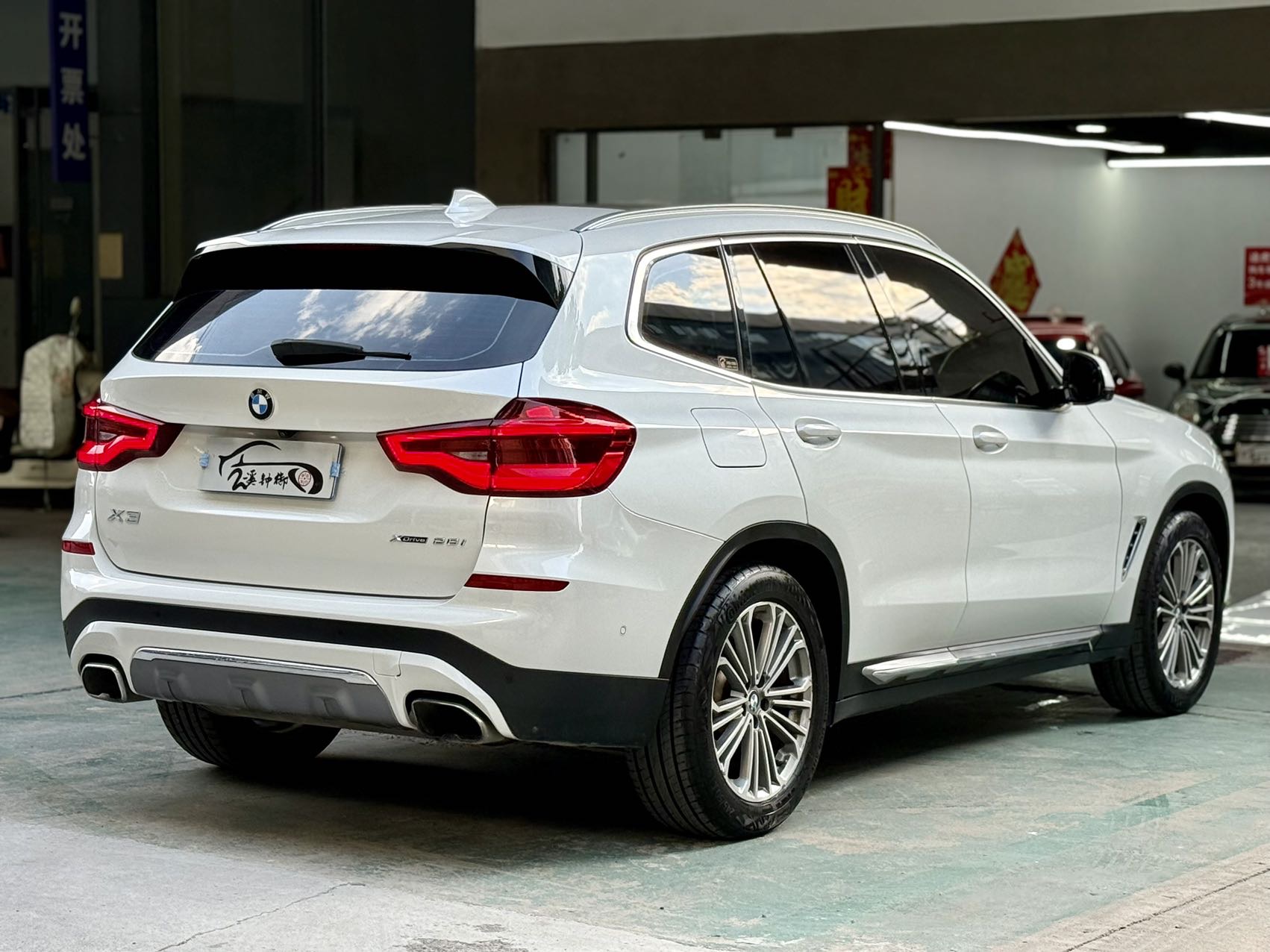 BMW X3 2019 car image #6