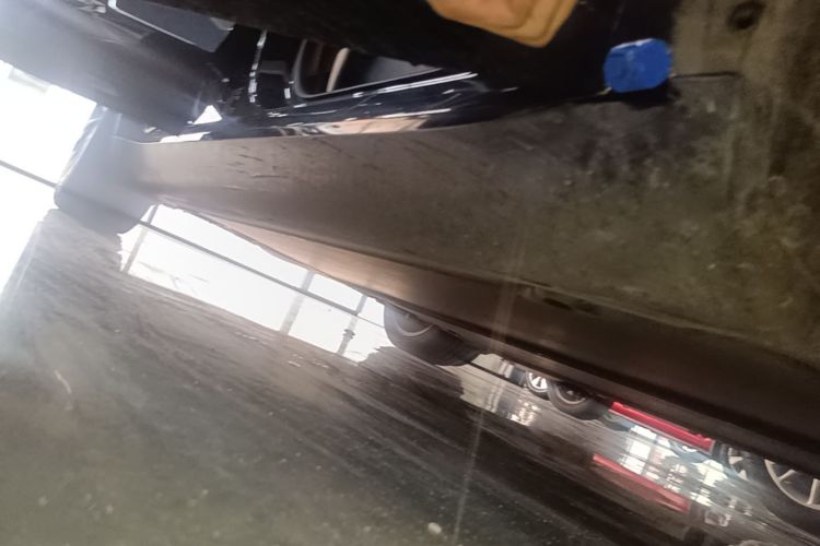 Tesla Model Y 2024 car image #24