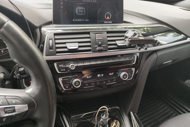 BMW 3 Series GT 2020 #15 BMW 3 Series GT 2020 car image #15