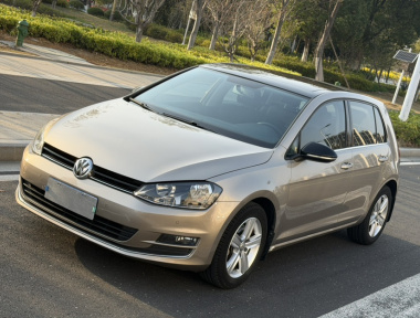 Volkswagen Golf 2017 Volkswagen Golf 2017 car image