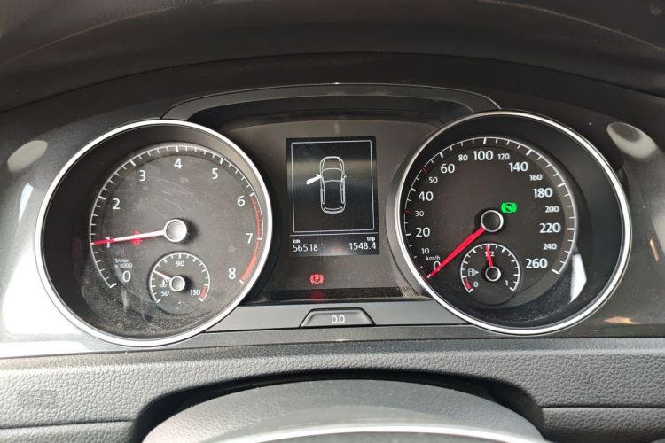 Volkswagen Golf 2019 car image #13