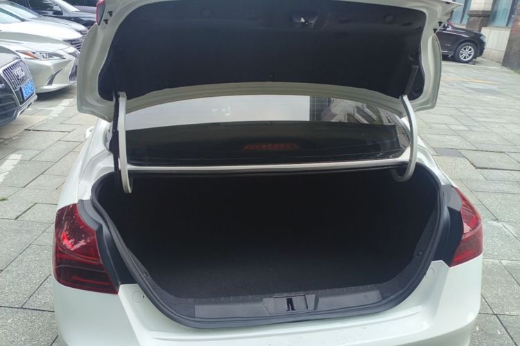 GEELY Emgrand 2020 car image #19