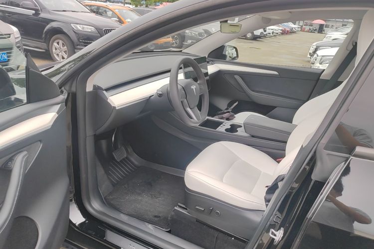Tesla Model Y 2022 #16 Tesla Model Y 2022 car image #16