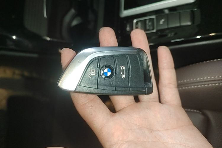 BMW X1 2021 car image #9