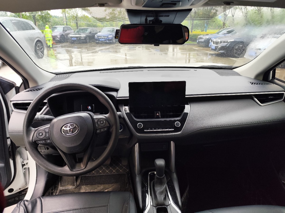 Toyota Corolla Cross 2024 immagine di auto #6