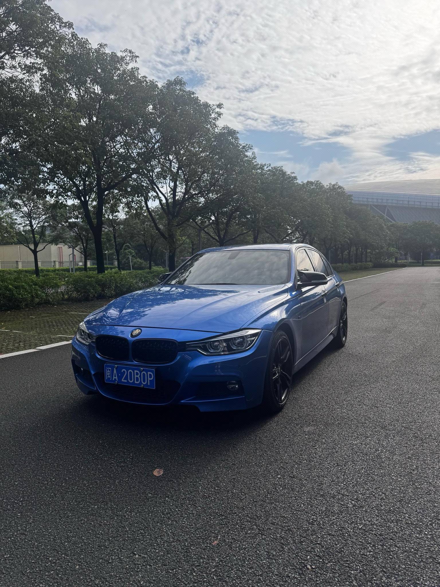 BMW 3 Series 2018 BMW 3 Series 2018 car image