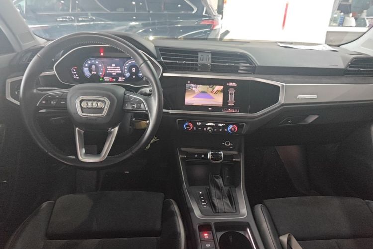 Audi Q3 2021 #11 Audi Q3 2021 car image #11