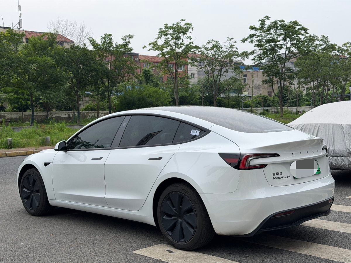 Tesla Model 3 2026 #4 Tesla Model 3 2026 car image #4