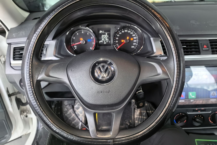 Volkswagen Bora 2018 car image #11