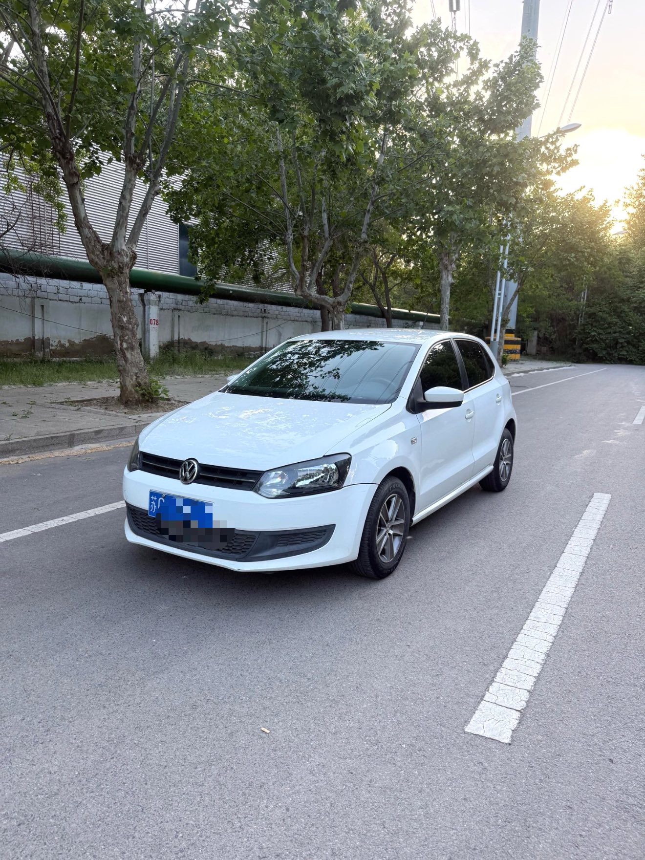 Volkswagen Polo 2012 Volkswagen Polo 2012 car image
