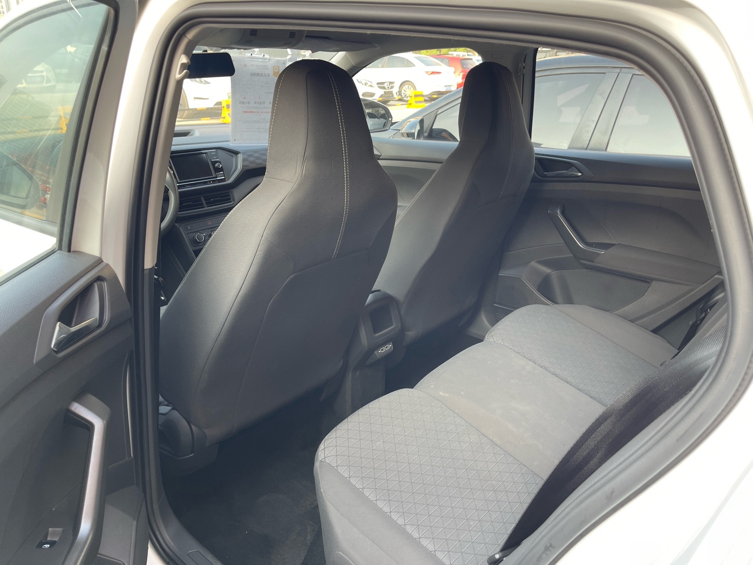 Volkswagen T-Cross 2020 #3 Volkswagen T-Cross 2020 صورة سيارة #3