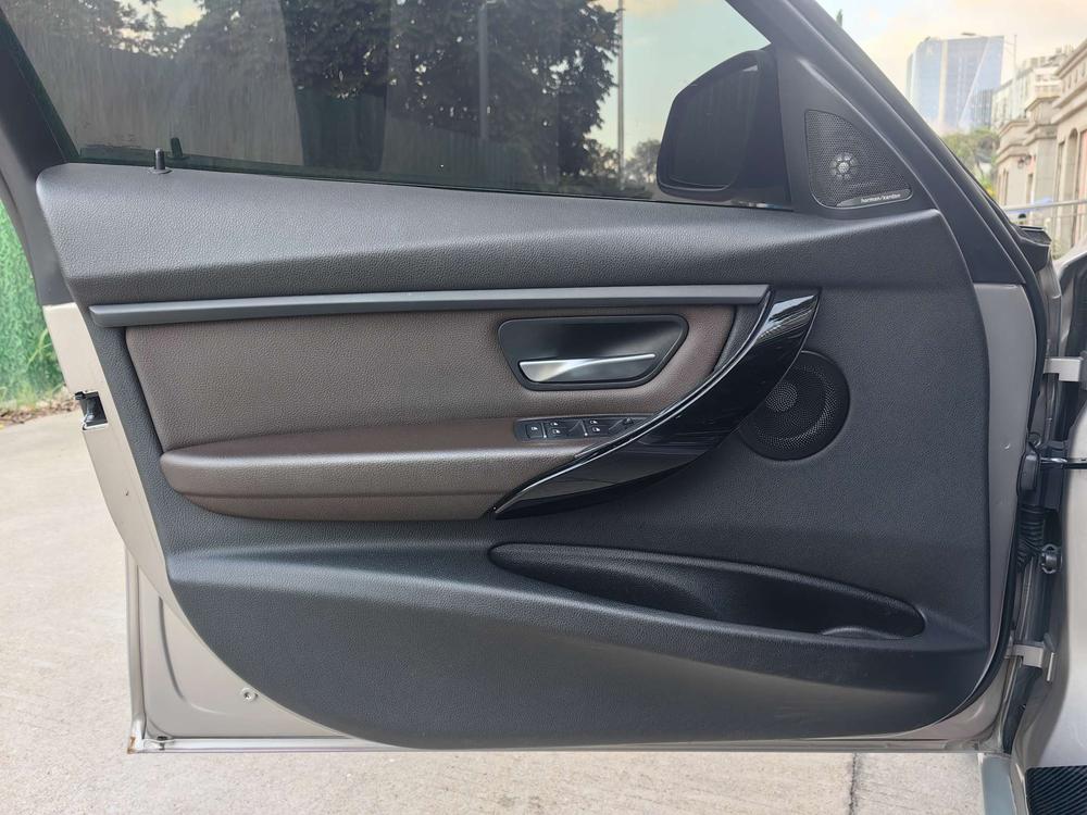 BMW 3 Series 2019 #20 BMW 3 Series 2019 car image #20