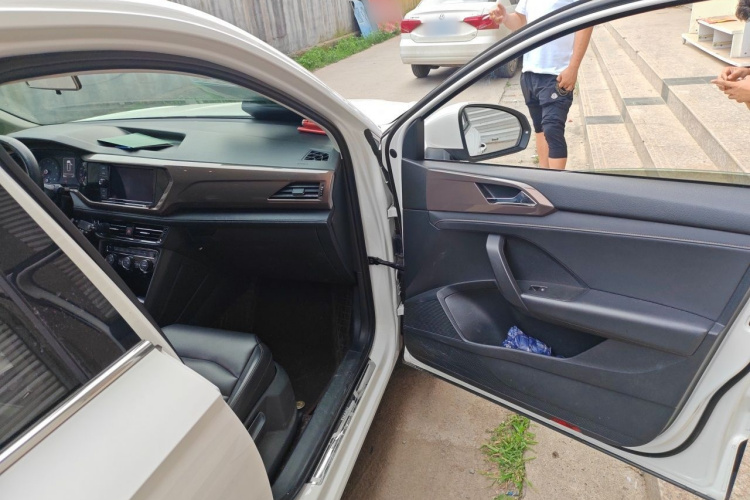 Volkswagen Tharu 2019 car image #27