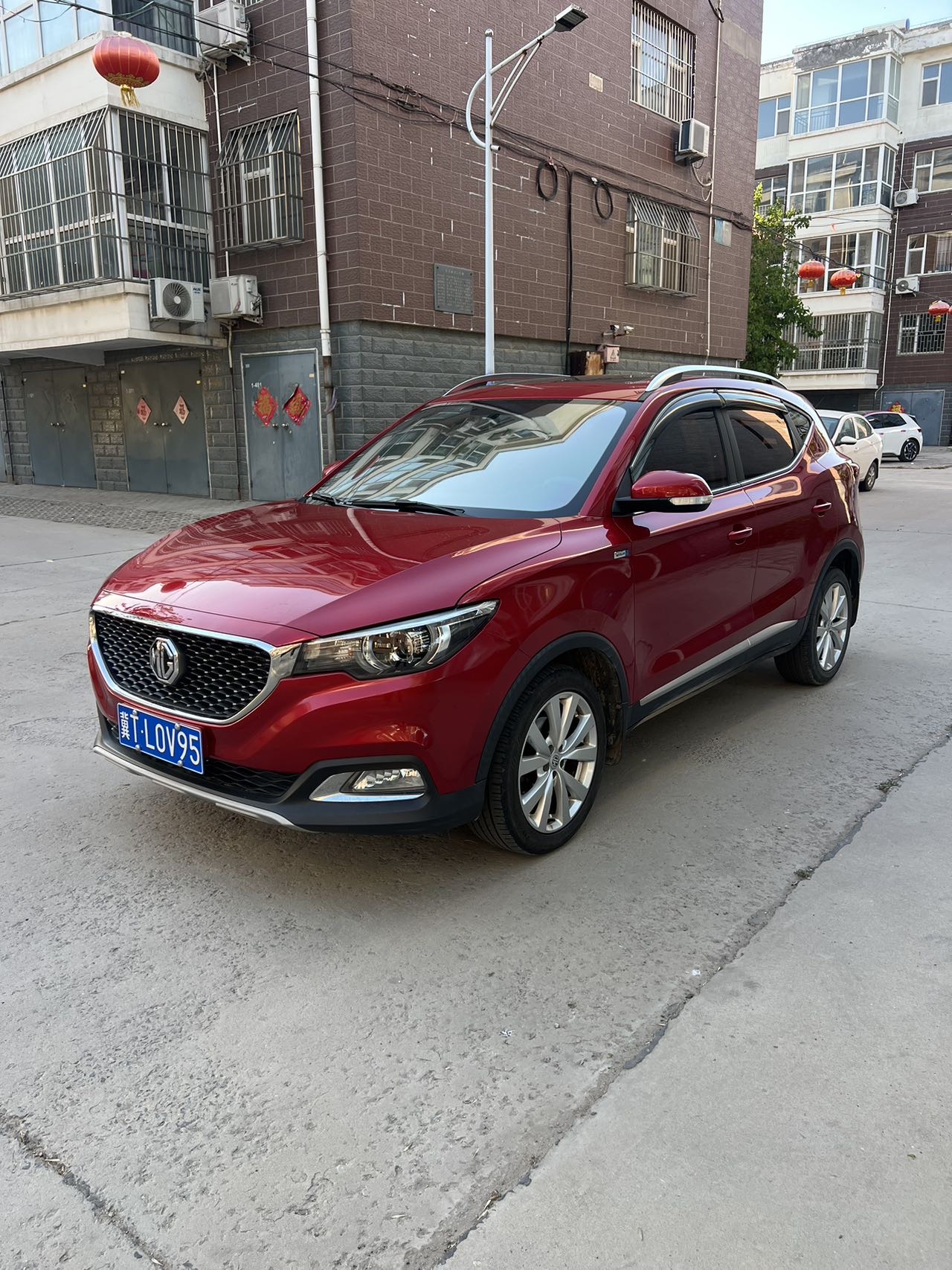 MG ZS 2017 MG ZS 2017 car image