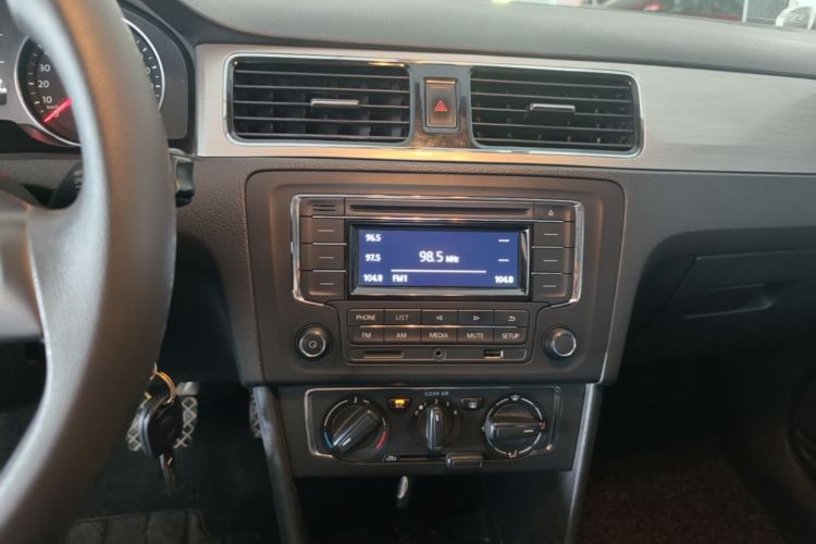 Volkswagen Santana 2016 #17 Volkswagen Santana 2016 car image #17