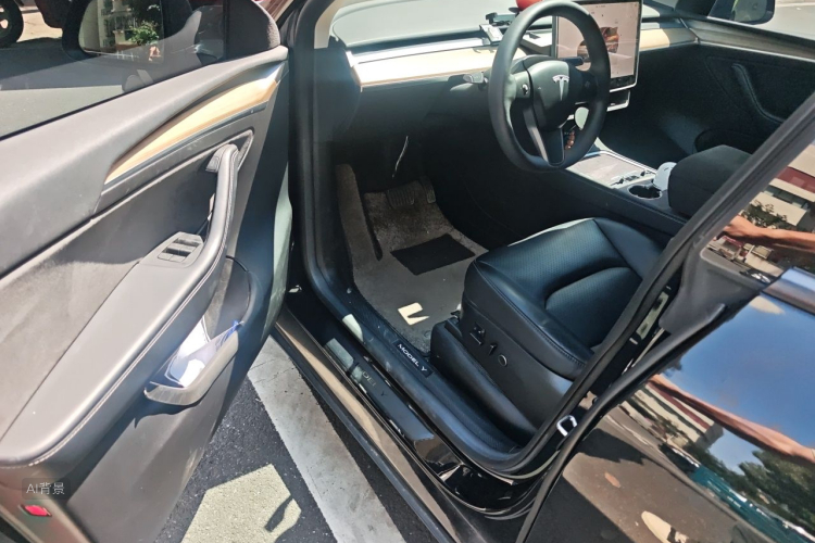 Tesla Model Y 2023 #18 Tesla Model Y 2023 car image #18