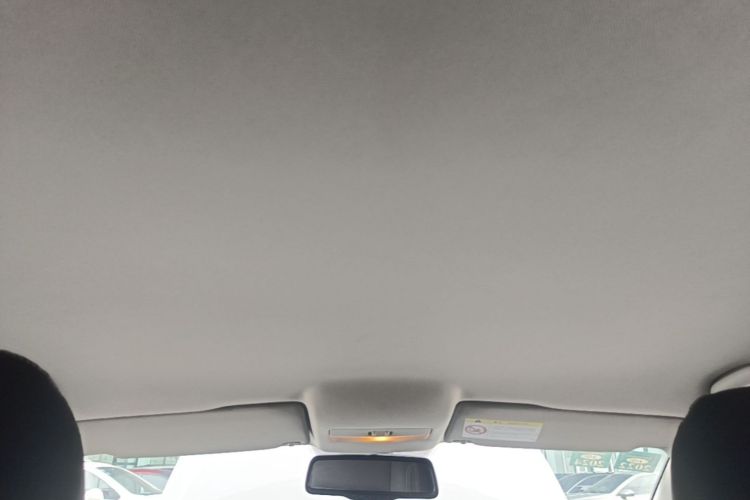 Volkswagen Polo 2016 car image #18