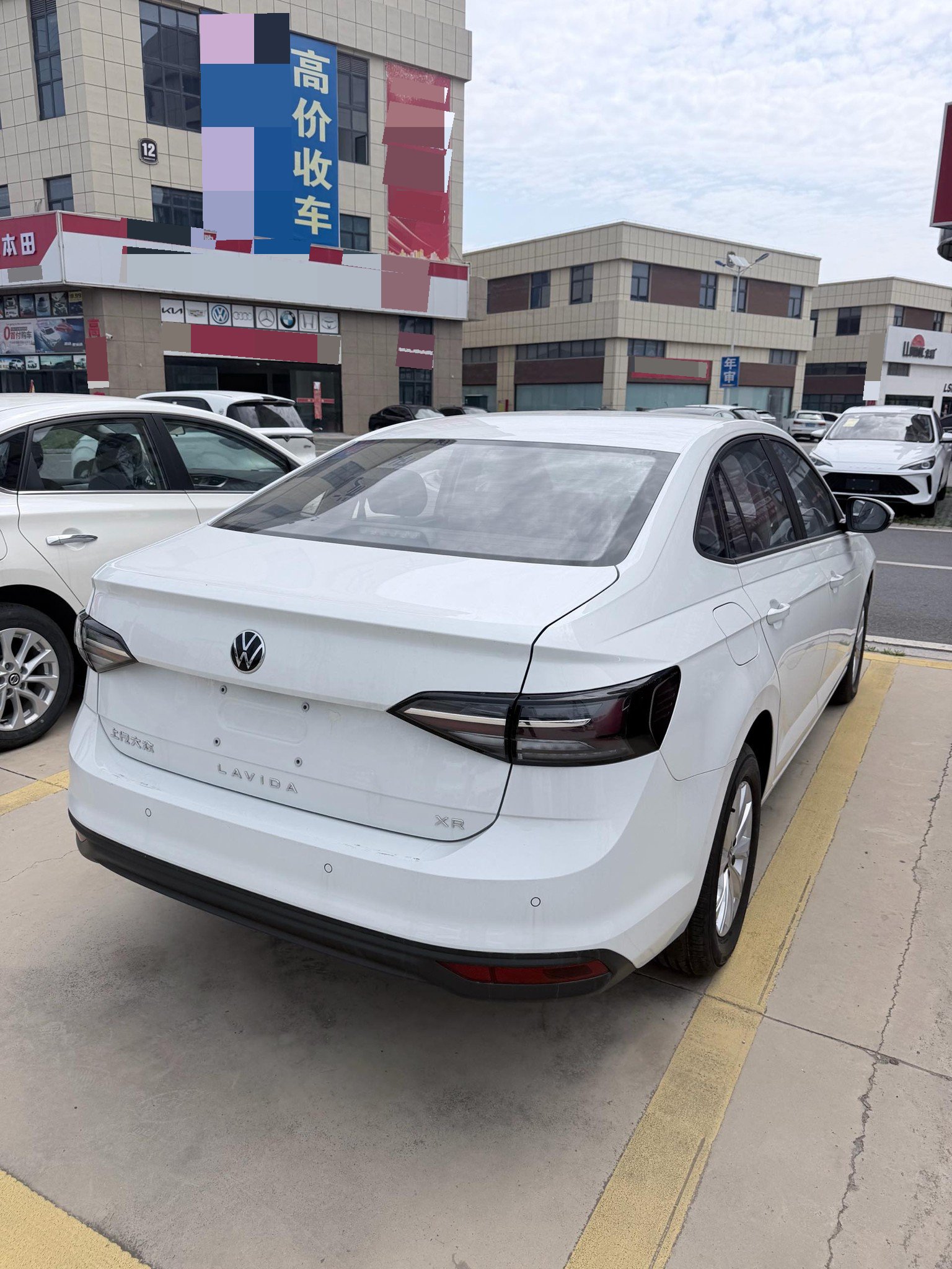 Volkswagen Lavida 2025 car image #4