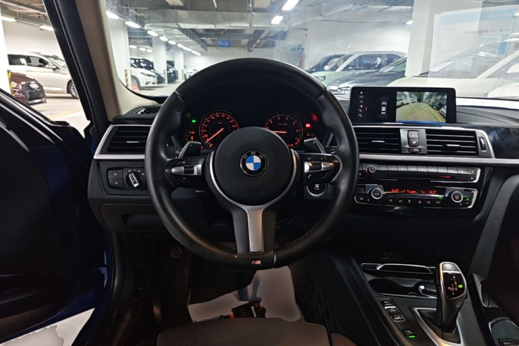 BMW 3 Series 2018 #11 BMW 3 Series 2018 car image #11