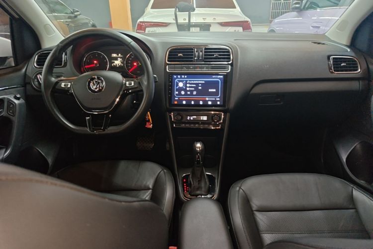 Volkswagen Polo 2015 #10 Volkswagen Polo 2015 car image #10